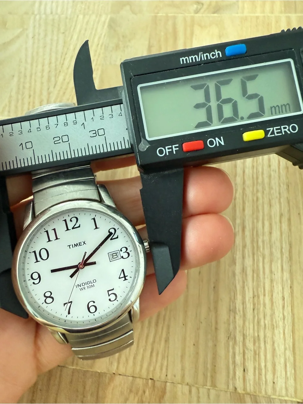 Timex men’s silver tone easy read watch NEW BATTERY